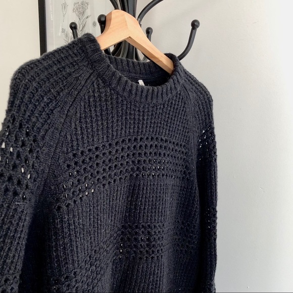 H&M Black sweather ✨New Price✨ - Picture 1 of 8